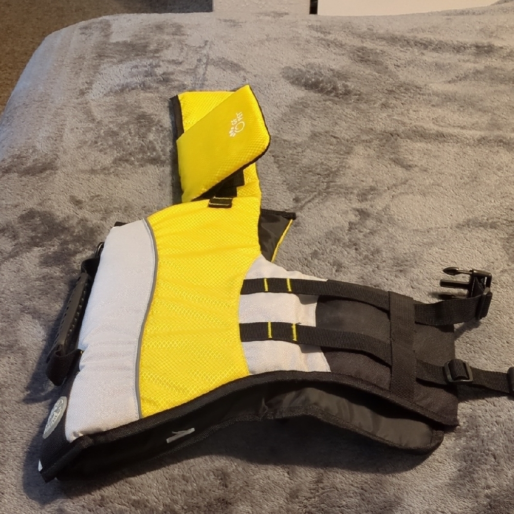 Onyx Yellow Life Jacket
